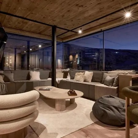 Penthouse Nevado - With 360 View アパート